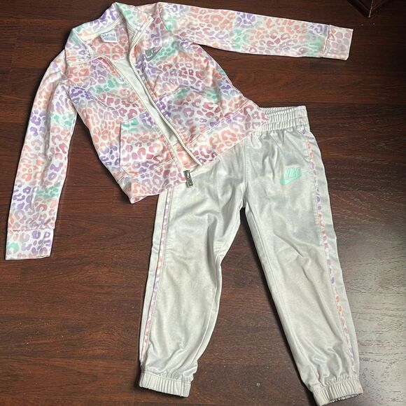 Nike jumpsuit  - Picture 1 of 4